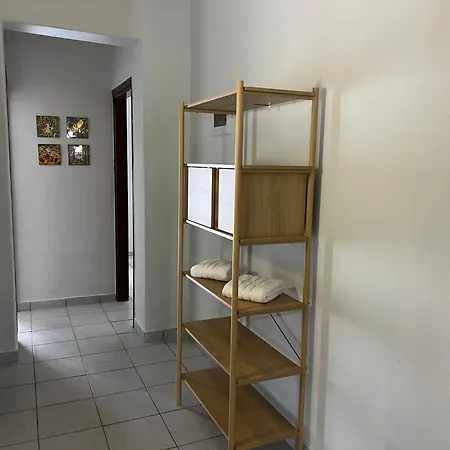 Anastasia's Lantställe Néa Péramos