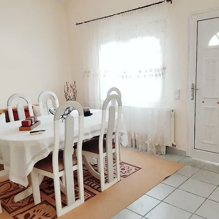 Anastasia's Lantställe *