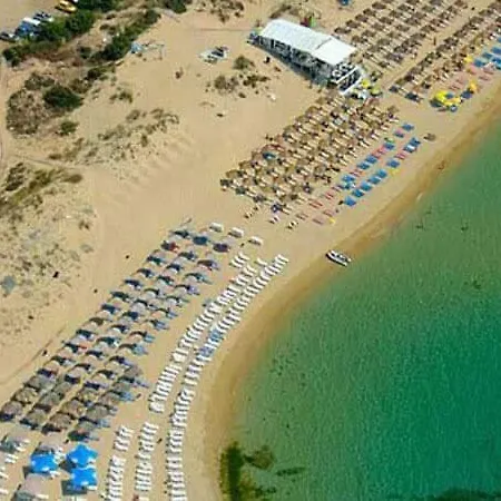 Anastasia's Néa Péramos